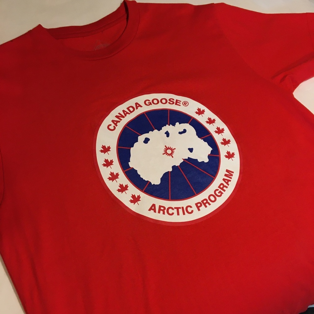 Canada goose T shirt